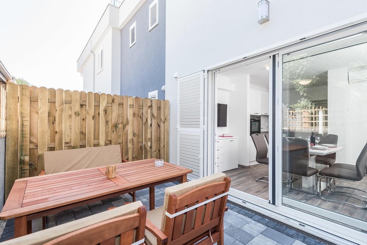 Apartments Janice Пакоштане Экстерьер фото