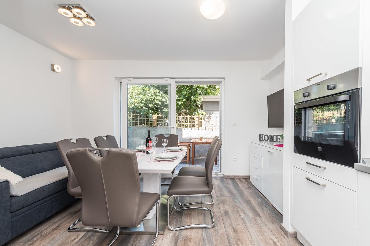 Apartments Janice Пакоштане Экстерьер фото