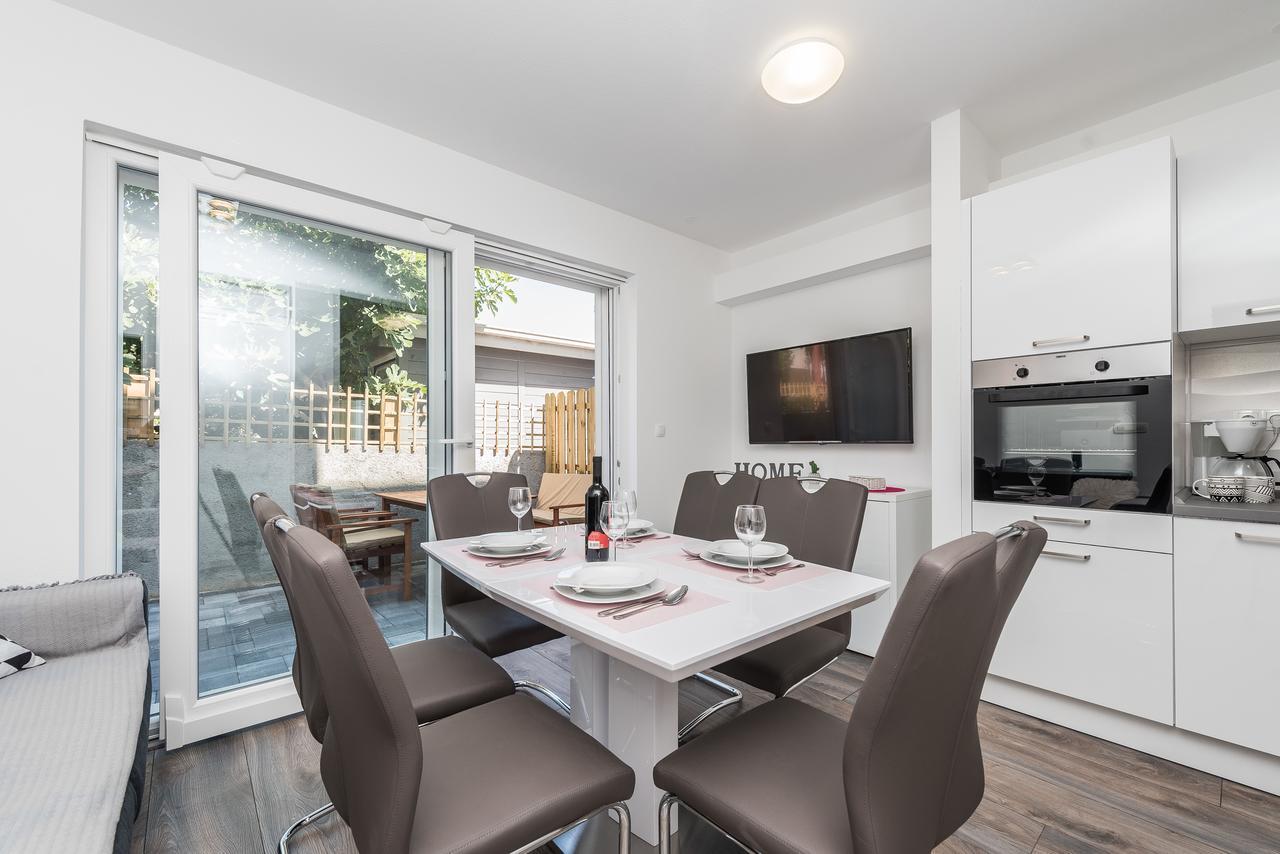 Apartments Janice Пакоштане Экстерьер фото