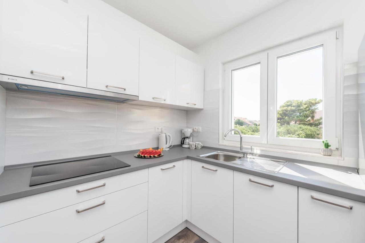 Apartments Janice Пакоштане Экстерьер фото