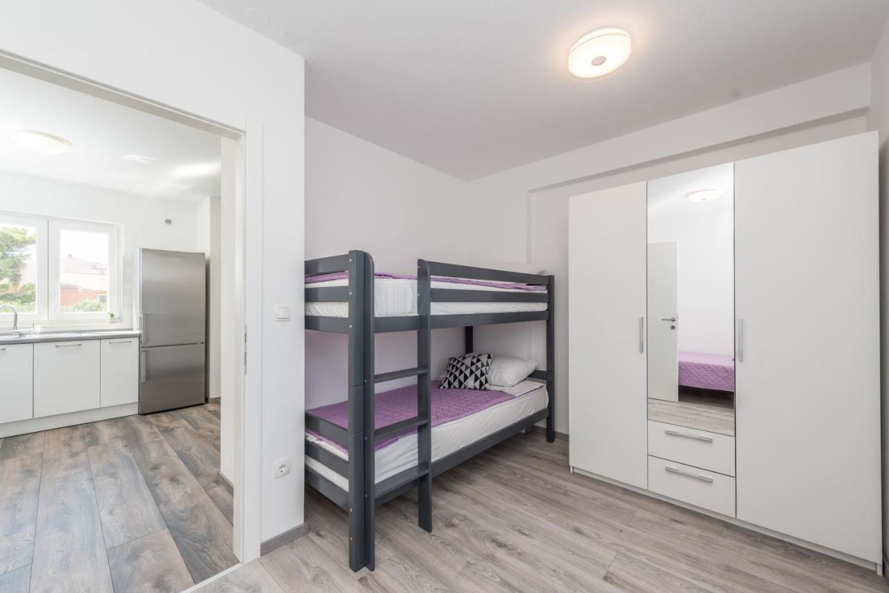 Apartments Janice Пакоштане Экстерьер фото