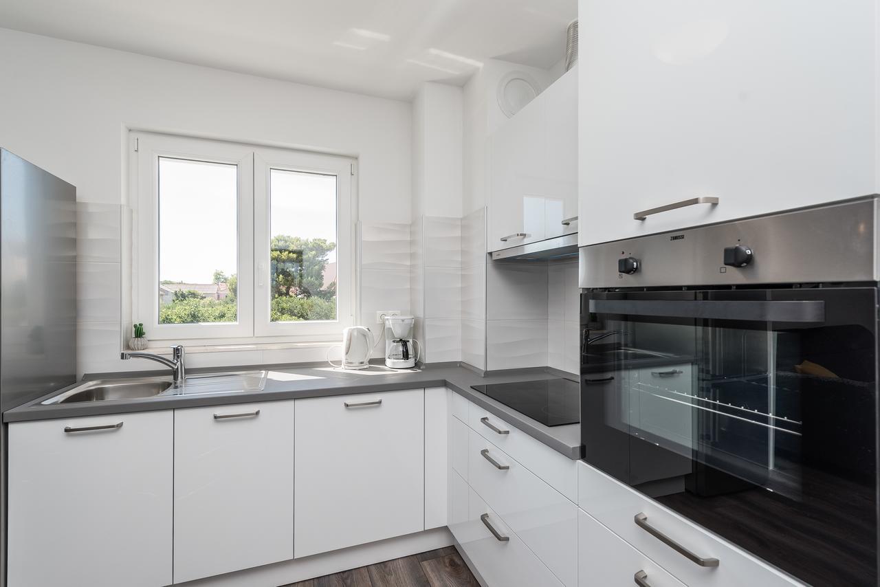 Apartments Janice Пакоштане Экстерьер фото